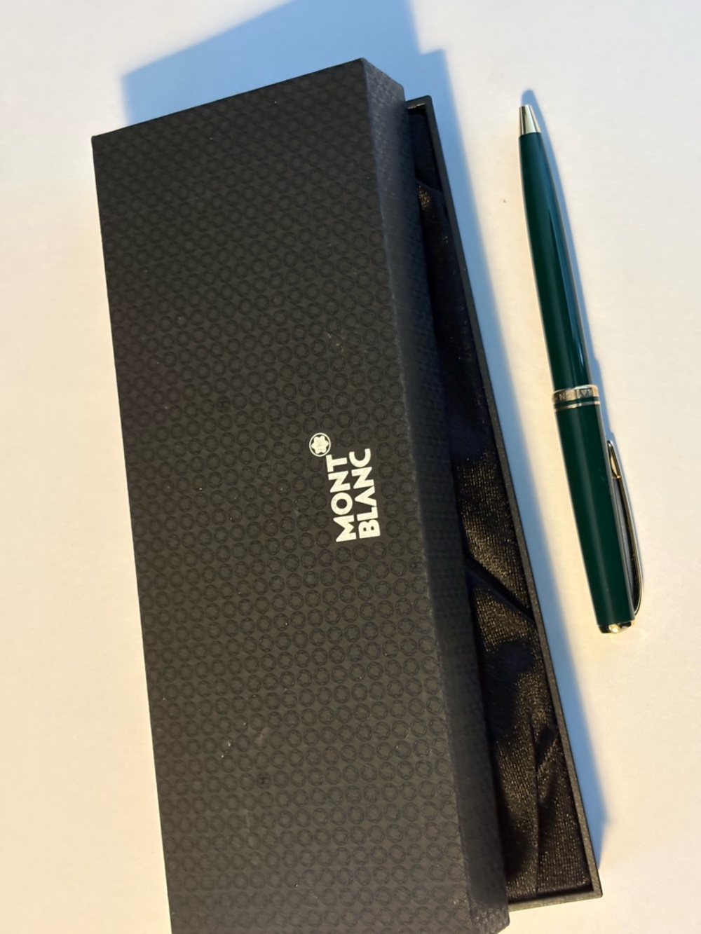 💚 Montblanc Generation Ballpoint Pen – Green Resin w/ Original Box 💚